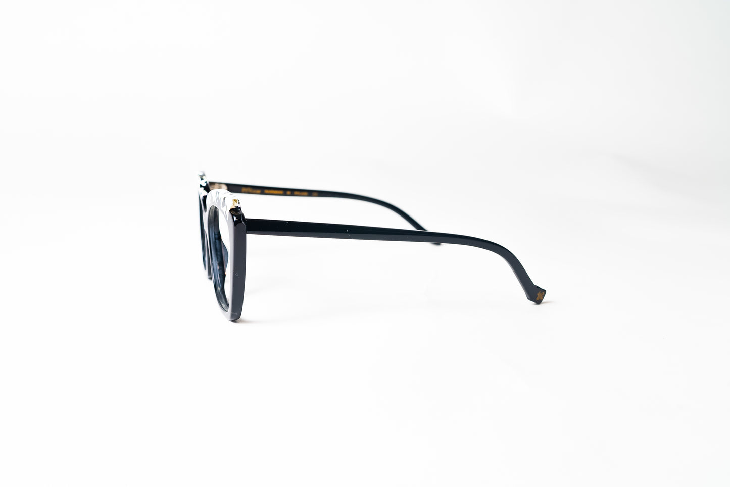 Marika Col-Black
