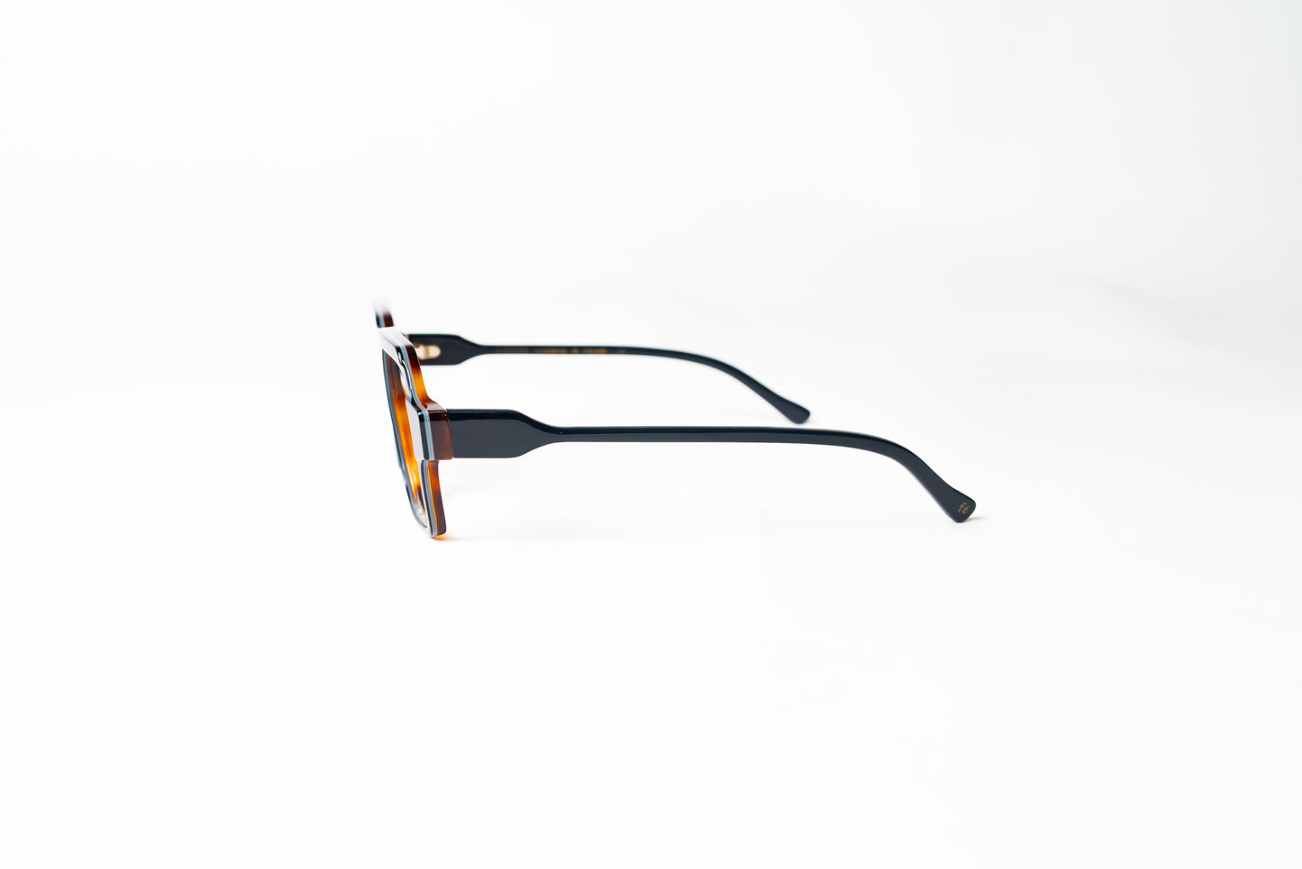 Lucy Col-Blk Havana
