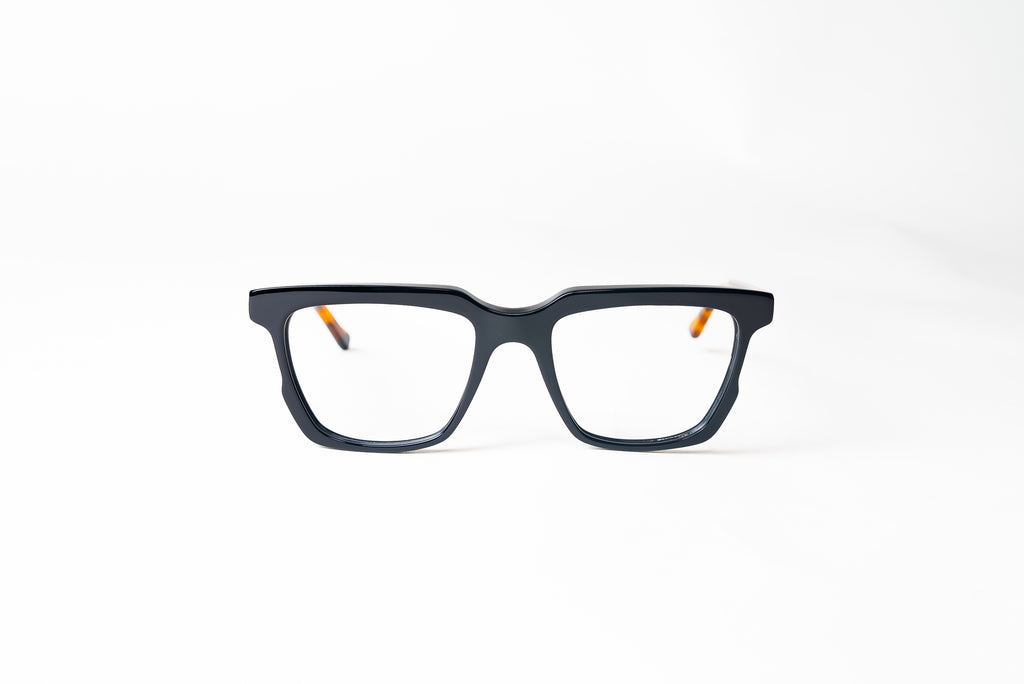 Leo Col-Black