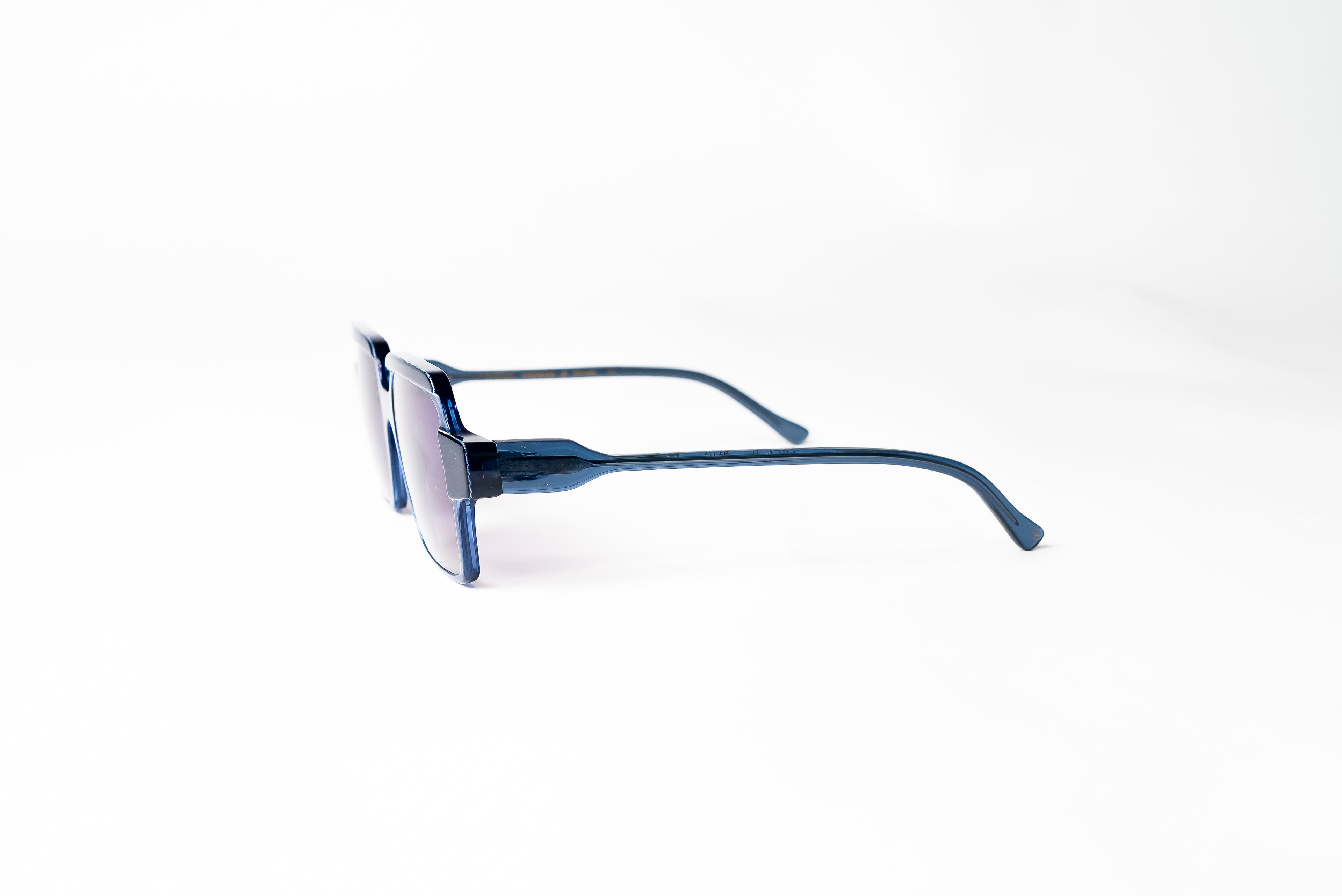 Lucy Col-Blue Gray Gradient Polarized